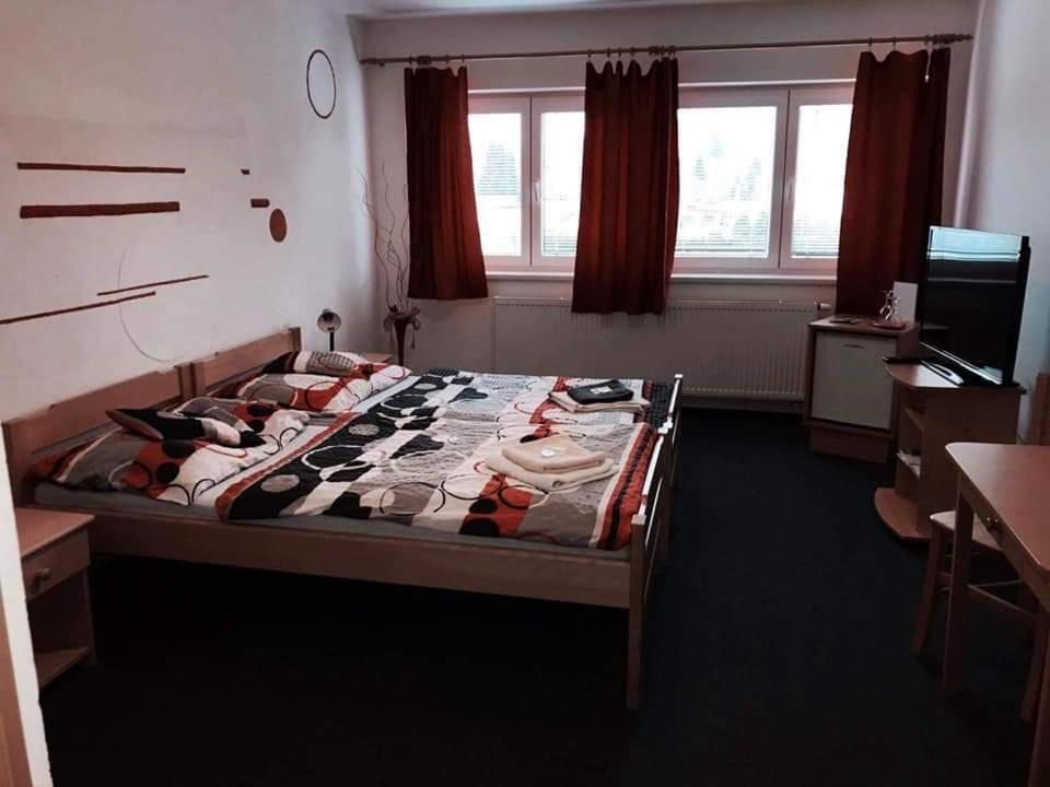 Sport Hotel Ticha Orlice Usti nad Orlici Exterior photo