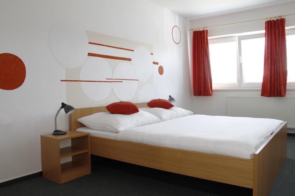 Sport Hotel Ticha Orlice Usti nad Orlici Exterior photo