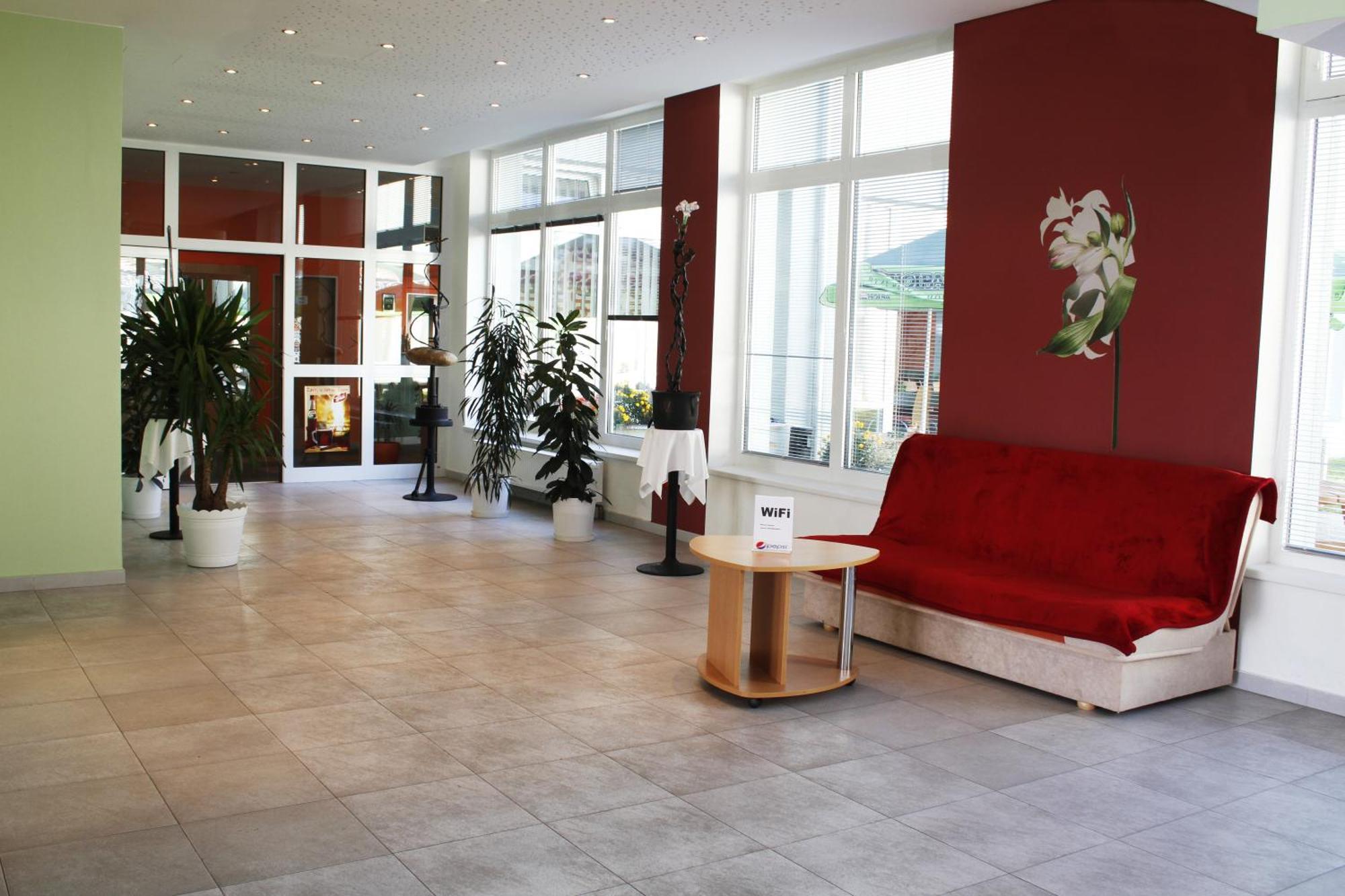 Sport Hotel Ticha Orlice Usti nad Orlici Exterior photo